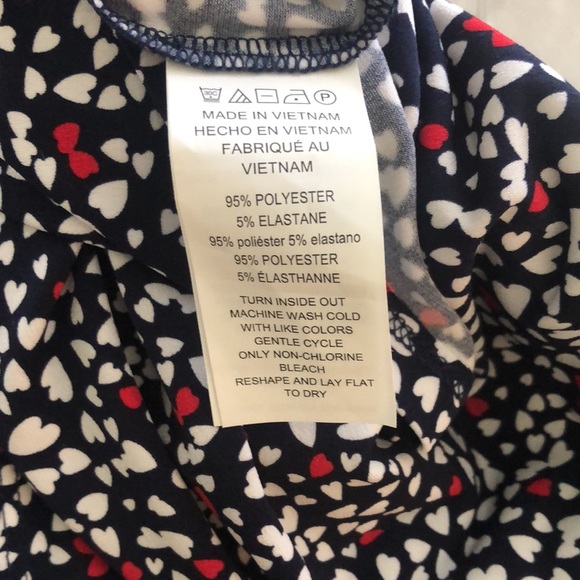 MICHAEL Michael Kors Sleeveless Top Hearts Print With Gold Chain Necklace - Picture 7 of 7